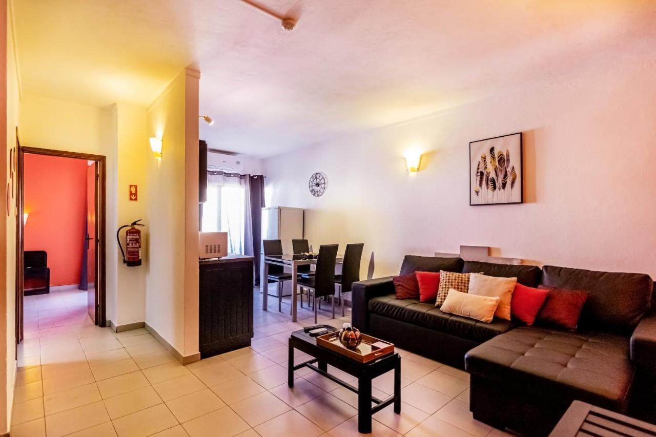 Apartment In Praia Da Rocha With A-C, Terrace In Portimao Ngoại thất bức ảnh